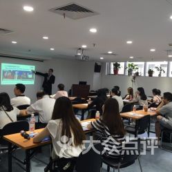 上海市出入境服務(wù)中心（移民港）一站式服務(wù)指南 地址、電話、營業(yè)時(shí)間與大眾點(diǎn)評(píng)評(píng)價(jià)解析